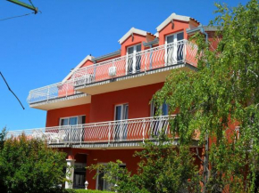 Гостиница Red Sunset Apartments  Каштел Камбеловац